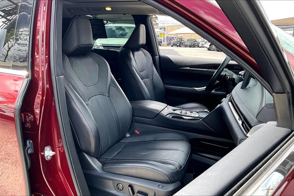 Certified 2023 INFINITI QX60 Sensory w/ Cargo Package FWD image 10