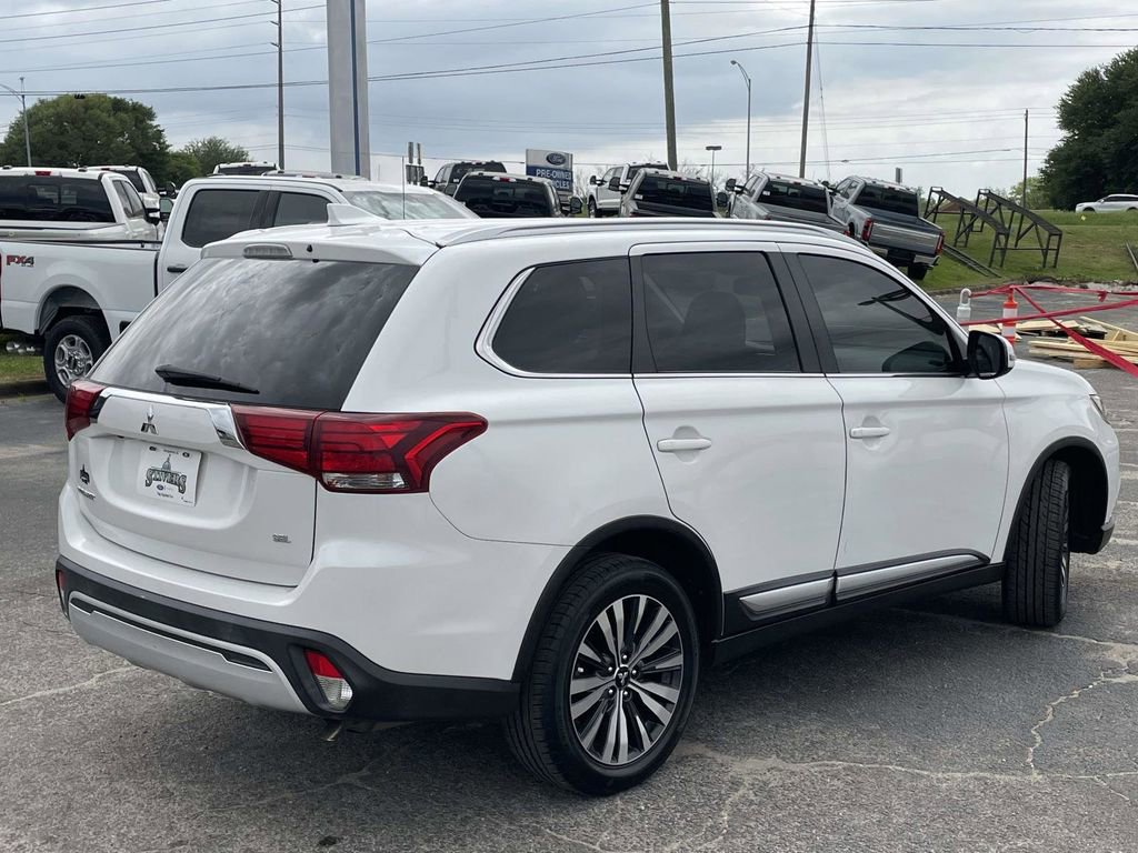 Used 2020 Mitsubishi Outlander SEL image 3