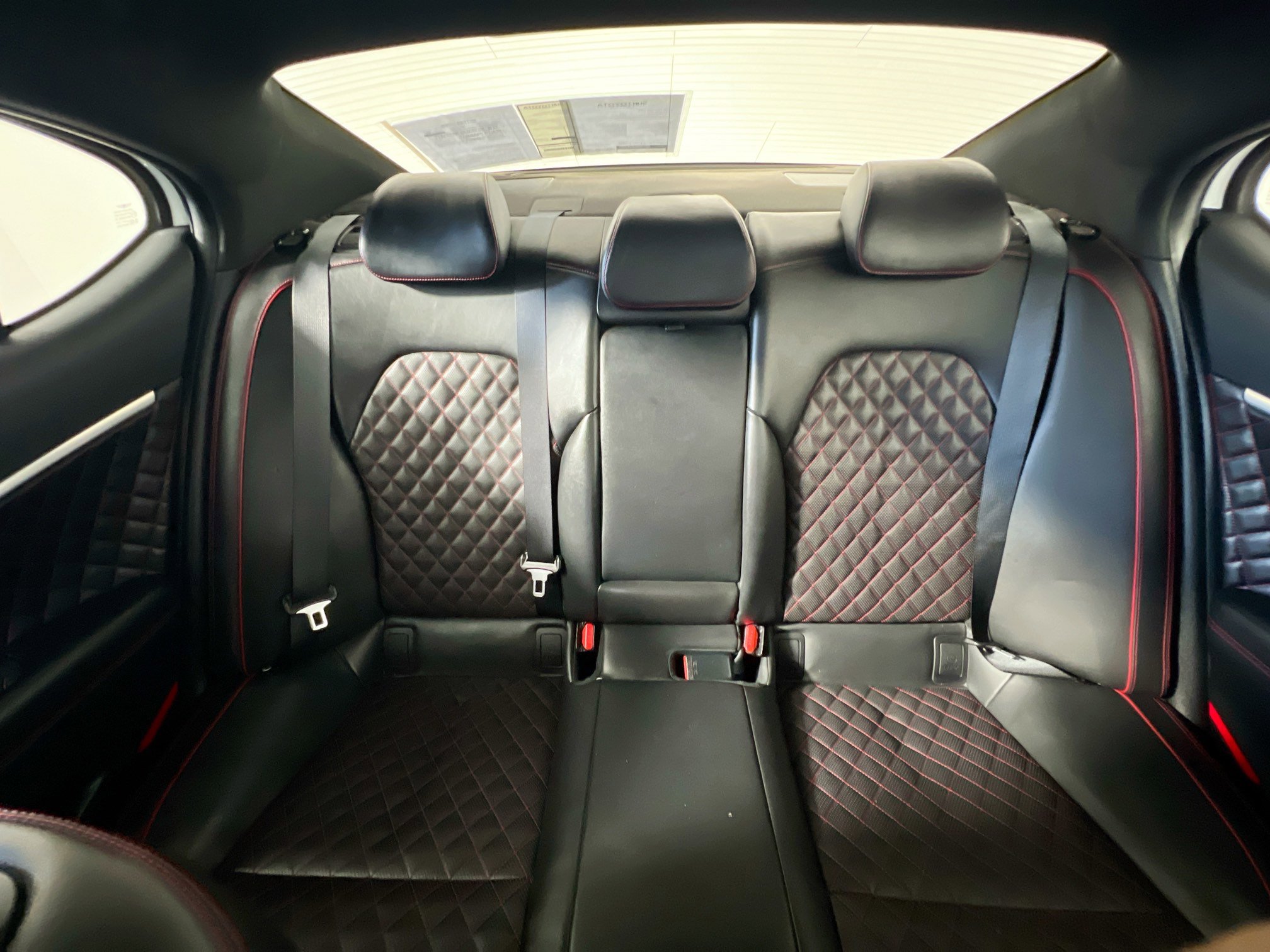 Used 2020 Genesis G70 3.3T w/ Sport Package image 33