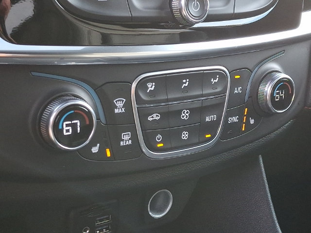 Used 2023 Chevrolet Traverse RS w/ LPO, Cargo Package AWD/4WD image 18