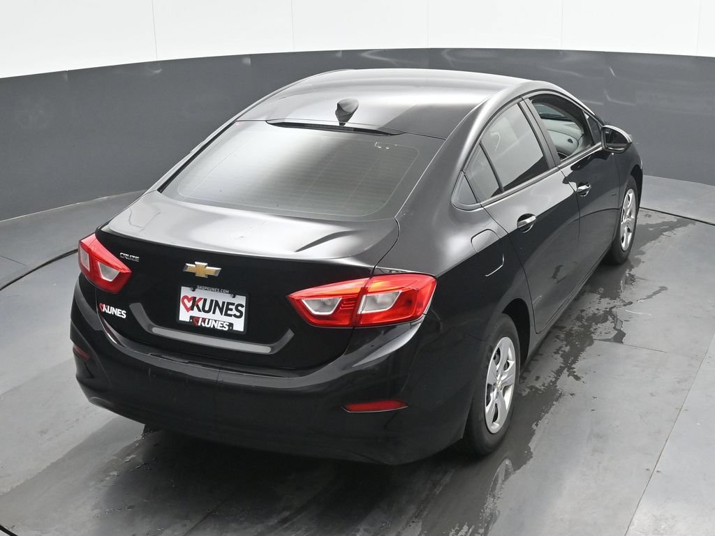 Used 2017 Chevrolet Cruze LS FWD image 27