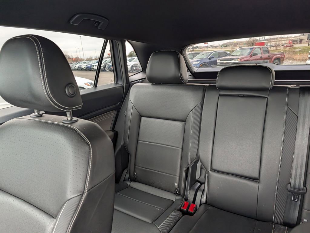 Used 2023 Volkswagen Atlas Cross Sport SE image 12