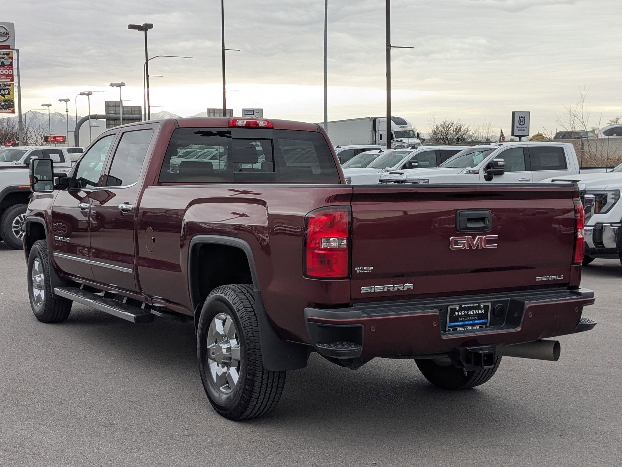 Used 2016 GMC Sierra 3500 Denali w/ Duramax Plus Package image 3