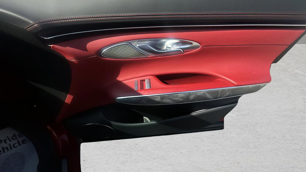 Used 2025 Genesis GV70 3.5T Sport w/ Sport Advanced Package AWD/4WD image 13