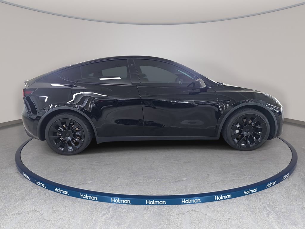 Used 2022 Tesla Model Y Long Range image 6