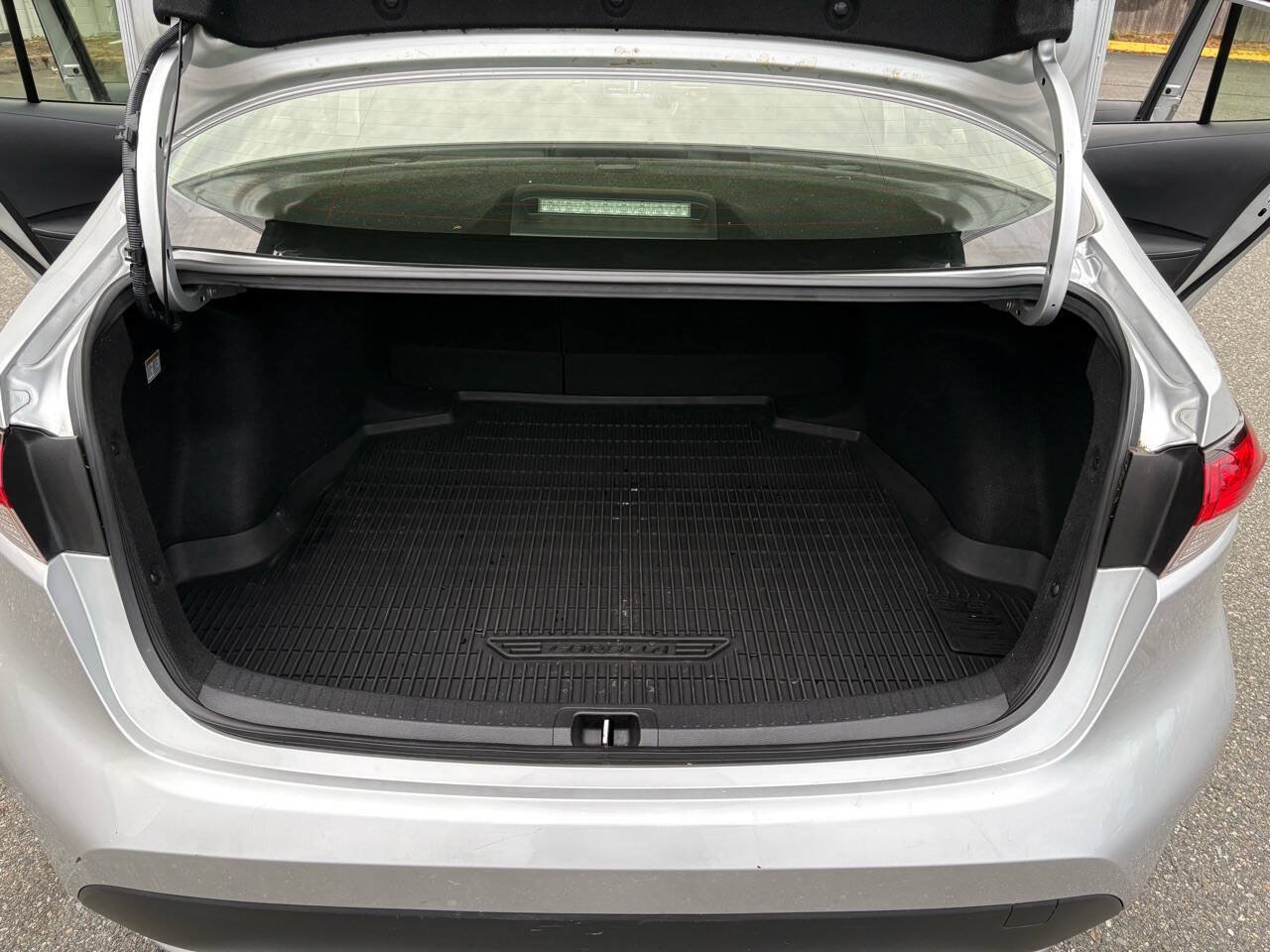 Used 2022 Toyota Corolla LE w/ Premium Interior Package FWD image 48