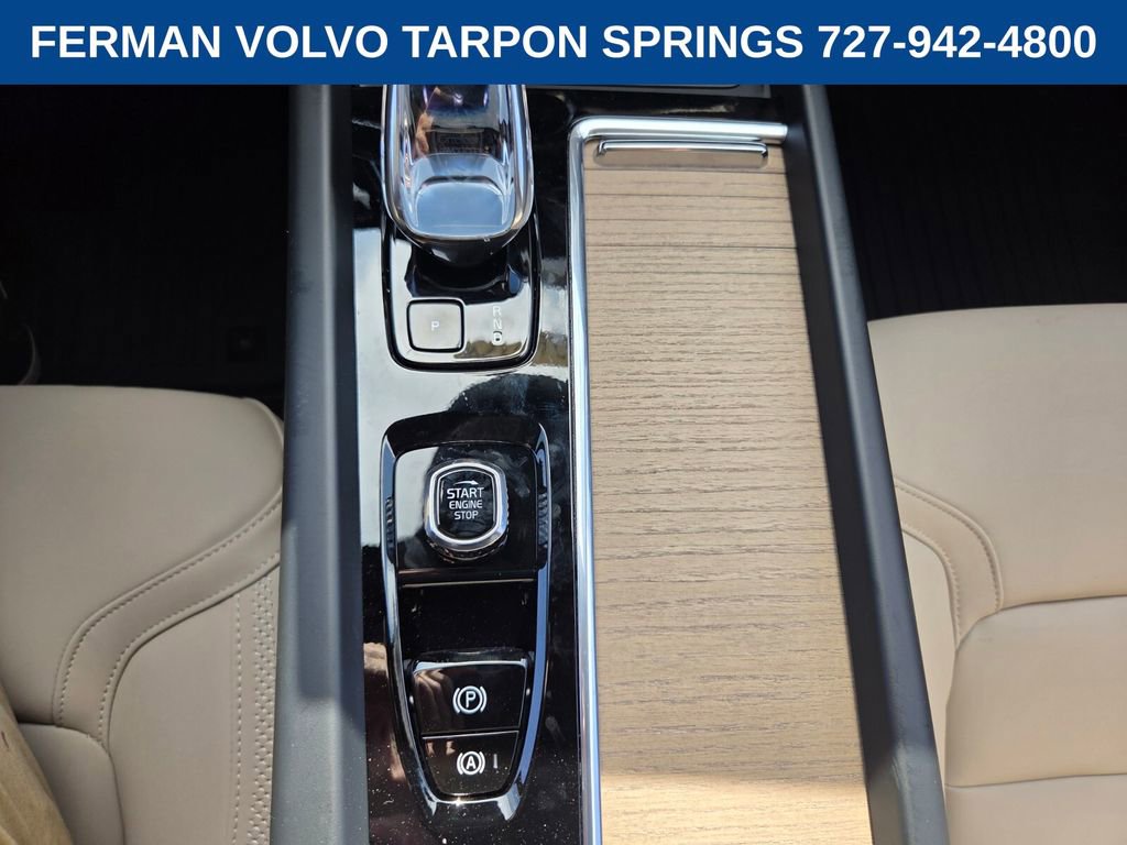 New 2026 Volvo XC60 B5 Plus w/ Protection Package Premier image 27
