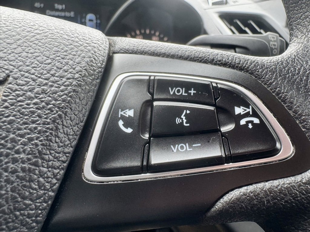 Used 2019 Ford Escape SE image 25