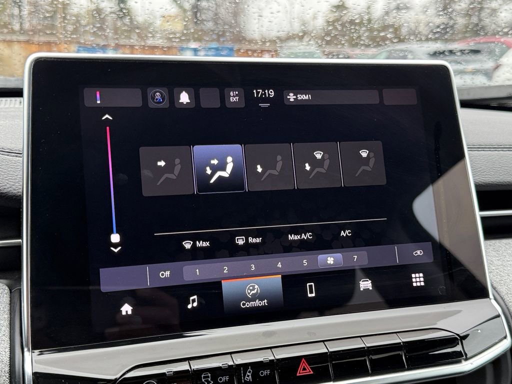 Used 2022 Jeep Compass Latitude image 16