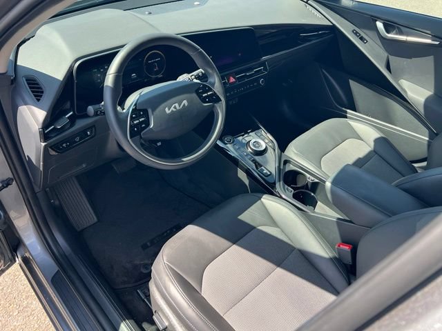 Certified 2024 Kia Niro Wind w/ Wind Preserve Package FWD image 18
