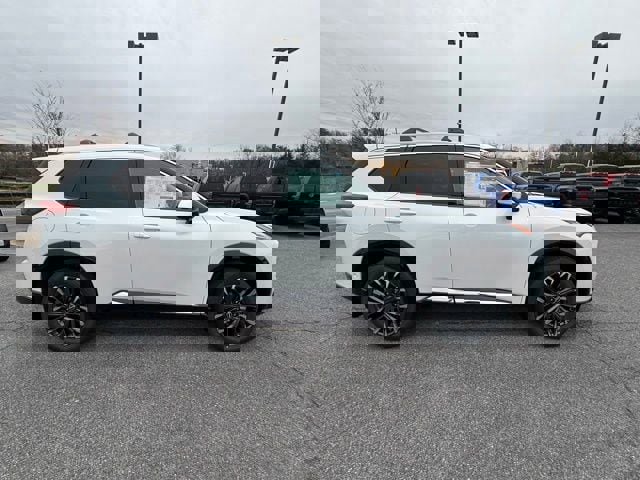 New 2026 Nissan Rogue Platinum w/ Platinum Premium Package image 4