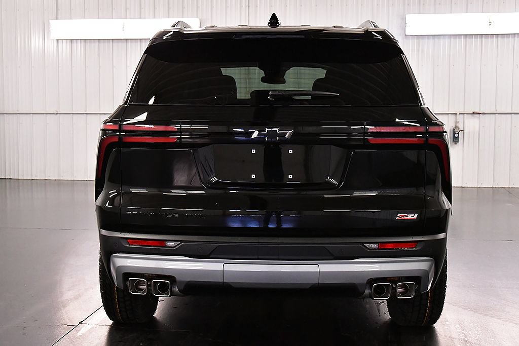 New 2027 Chevrolet Traverse Z71 w/ LPO, Floor Liner Package AWD/4WD image 6