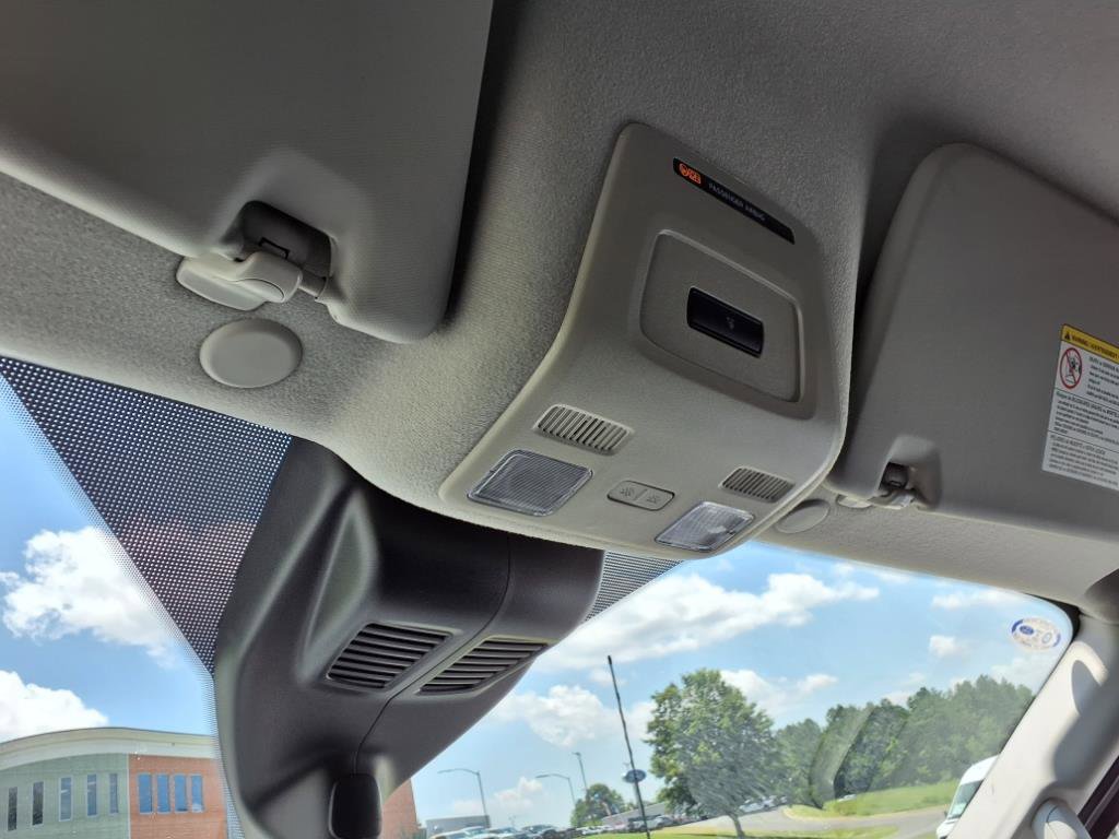 New 2025 Ford Transit 250 148 Medium Roof image 18