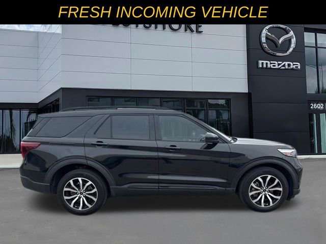 Used 2023 Ford Explorer ST AWD/4WD image 2