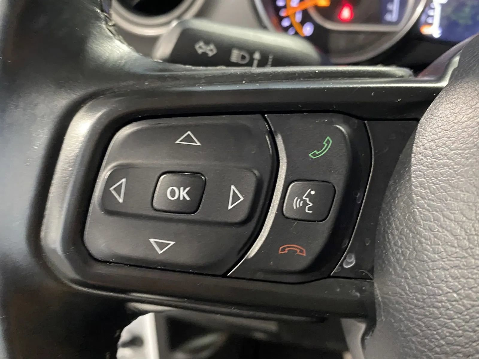 Used 2022 Jeep Gladiator Willys AWD/4WD image 20
