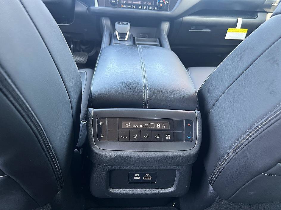 Certified 2025 Nissan Pathfinder SL w/ Cargo Package FWD image 30
