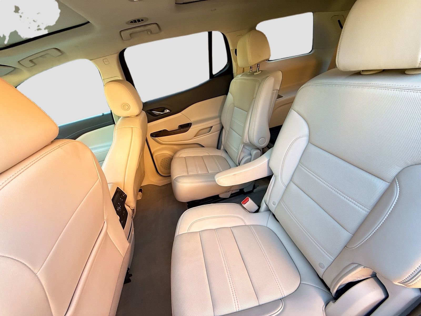 Used 2022 GMC Acadia Denali w/ Denali Ultimate Package image 24