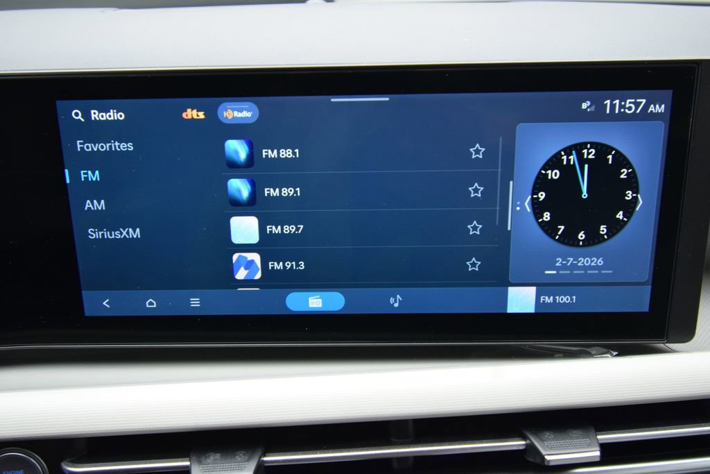 Used 2025 Hyundai Tucson SE image 15