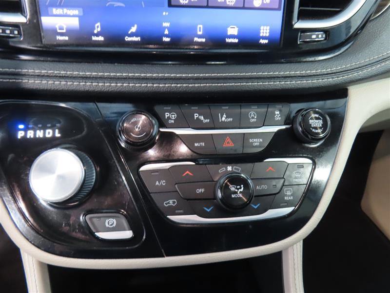 Used 2022 Chrysler Pacifica Limited image 33
