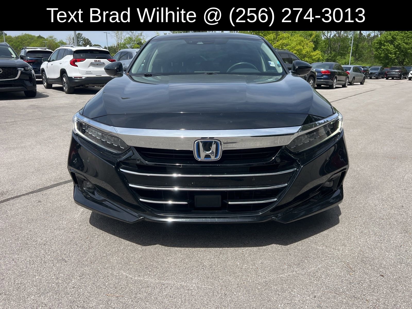 Used 2022 Honda Accord Touring image 2
