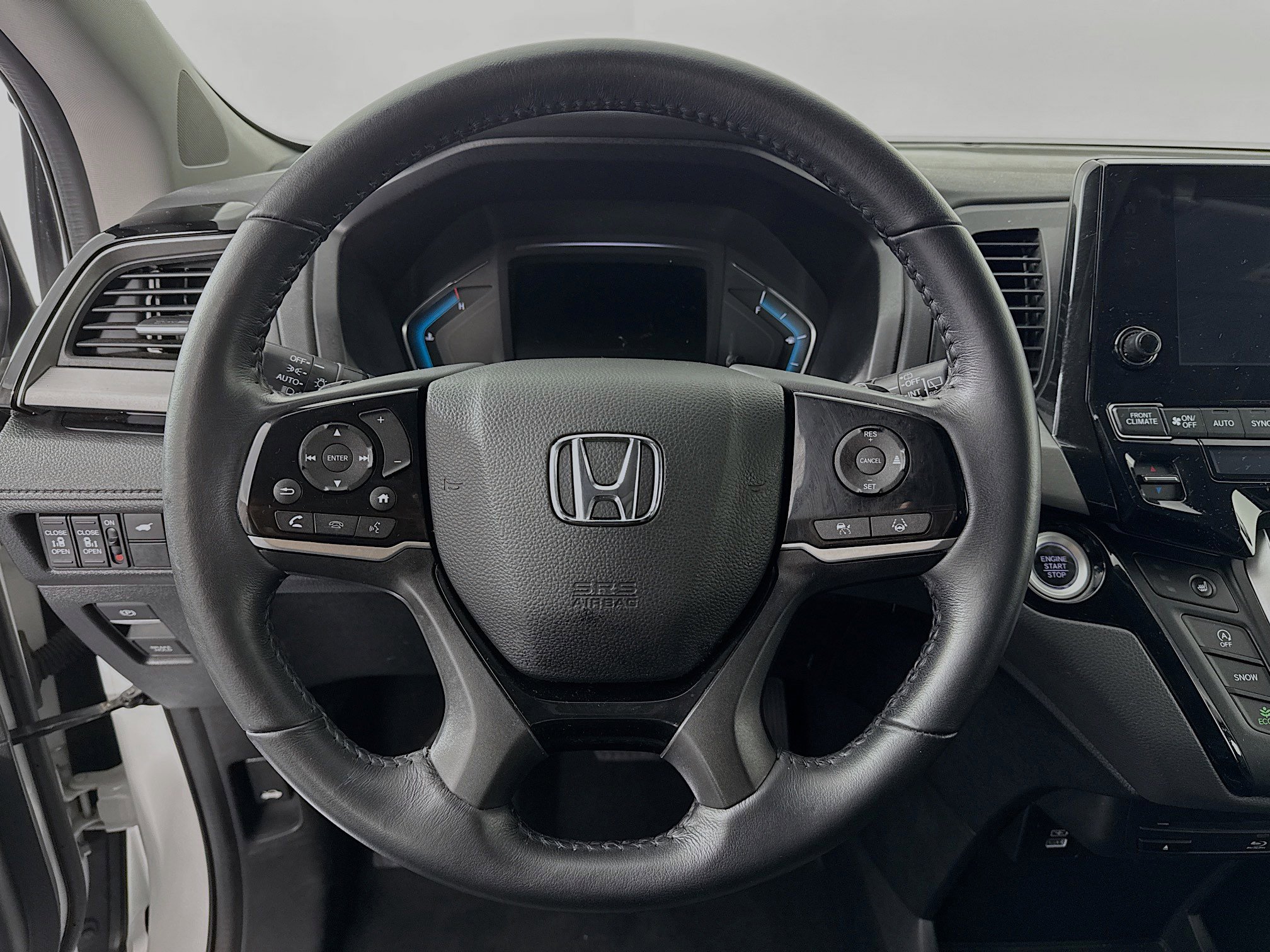 Certified 2022 Honda Odyssey Touring image 11