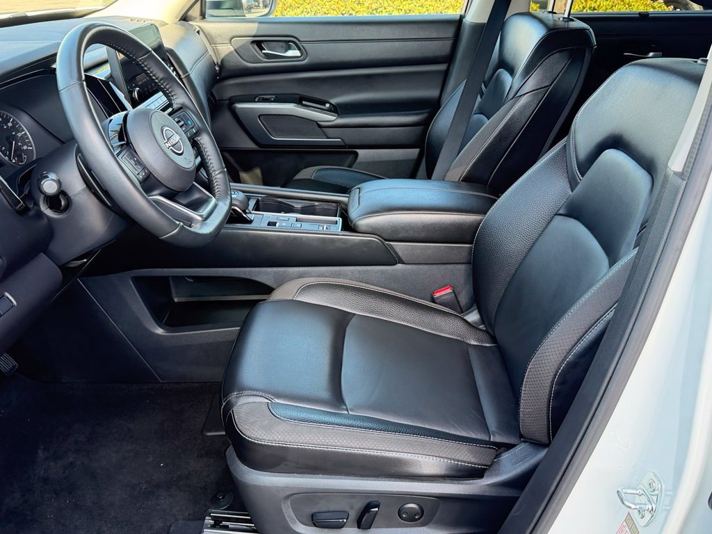 Certified 2024 Nissan Pathfinder SL FWD image 11
