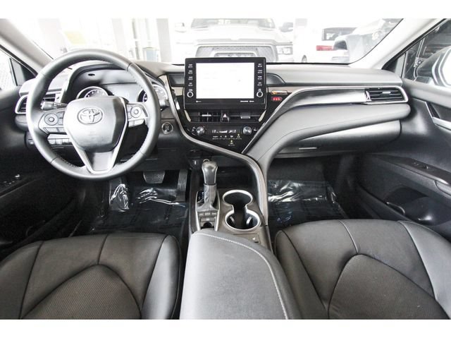 Used 2023 Toyota Camry XLE FWD image 7