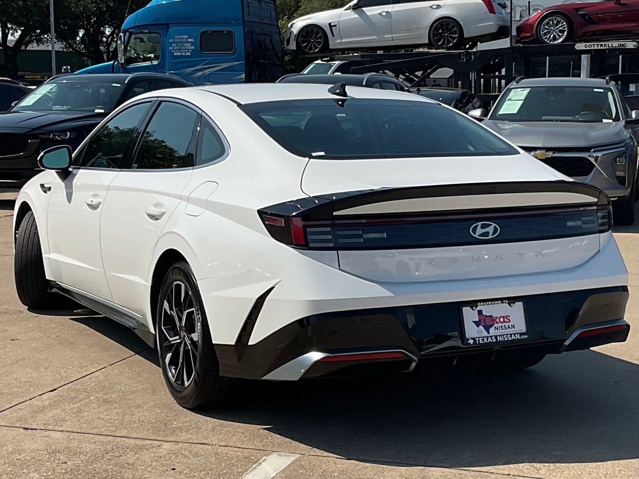 Used 2025 Hyundai Sonata SEL FWD image 6