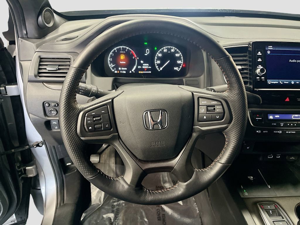 Used 2025 Honda Ridgeline TrailSport image 11