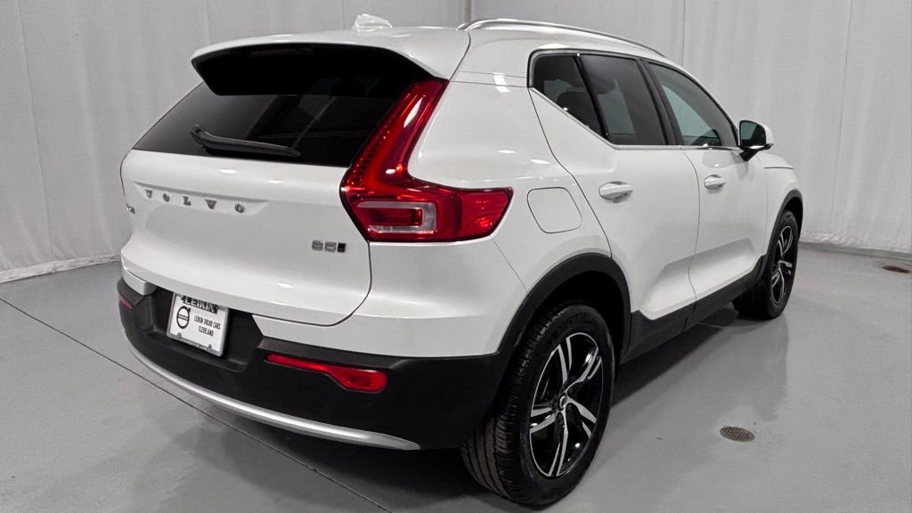 Certified 2023 Volvo XC40 B5 Plus w/ Climate Package AWD/4WD image 6