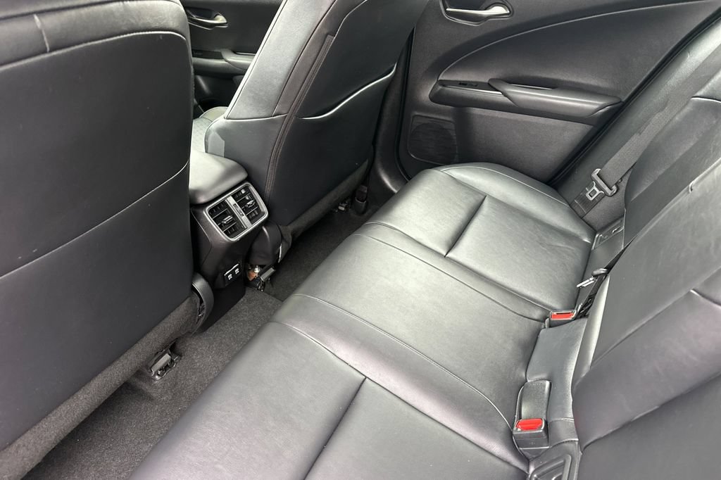 Used 2019 Lexus UX 200 FWD image 12