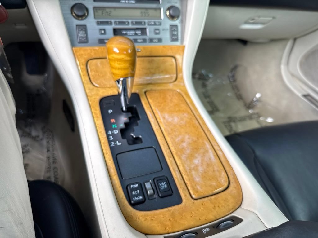Used 2005 Lexus SC 430 Convertible RWD image 24