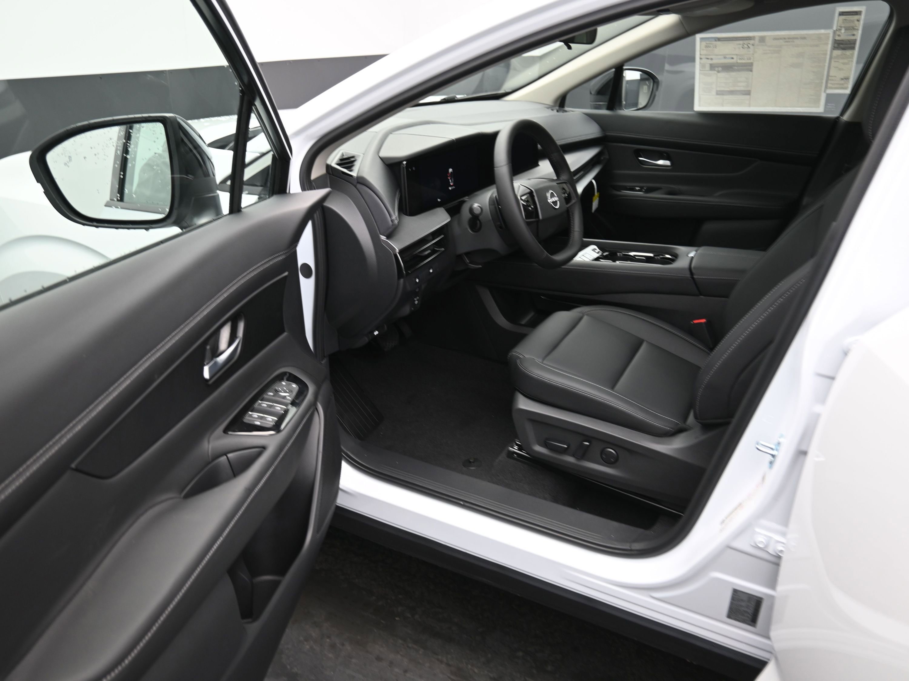 New 2025 Nissan Murano SV image 10