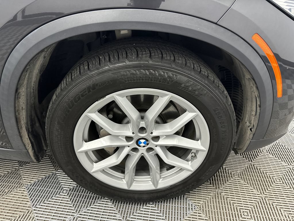 Used 2019 BMW X5 xDrive40i w/ Premium Package 2 AWD/4WD image 14