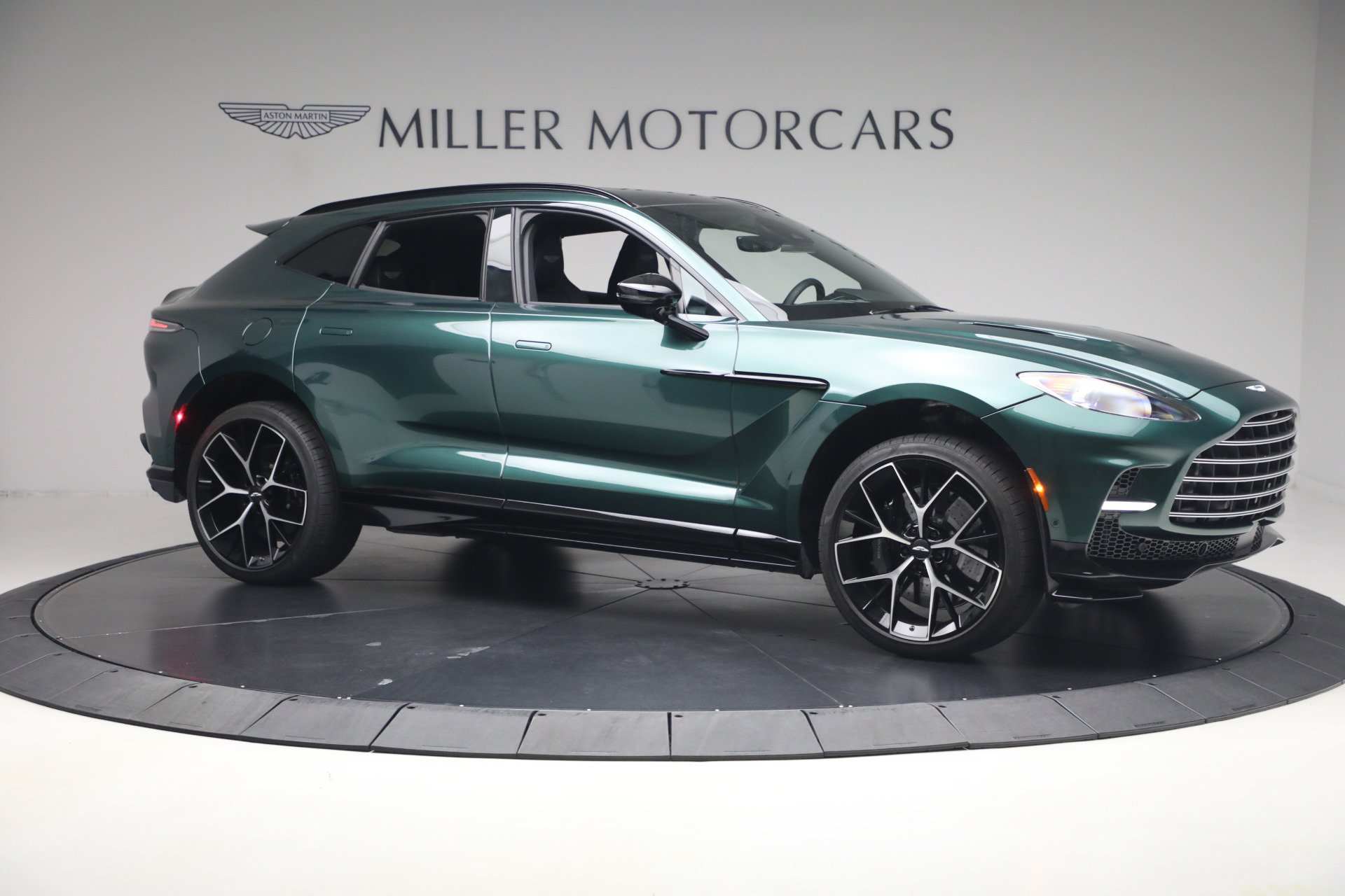 Used 2026 Aston Martin DBX 707 AWD/4WD image 10