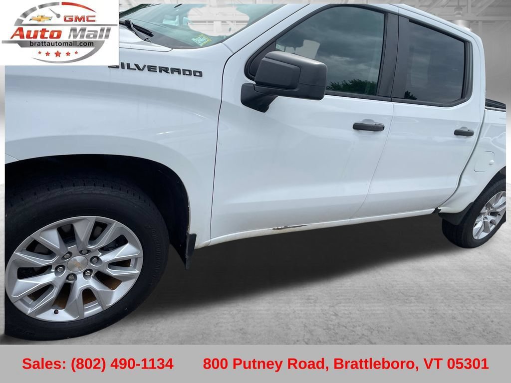 Used 2022 Chevrolet Silverado 1500 Custom w/ LPO, Dark Essentials Package AWD/4WD image 2