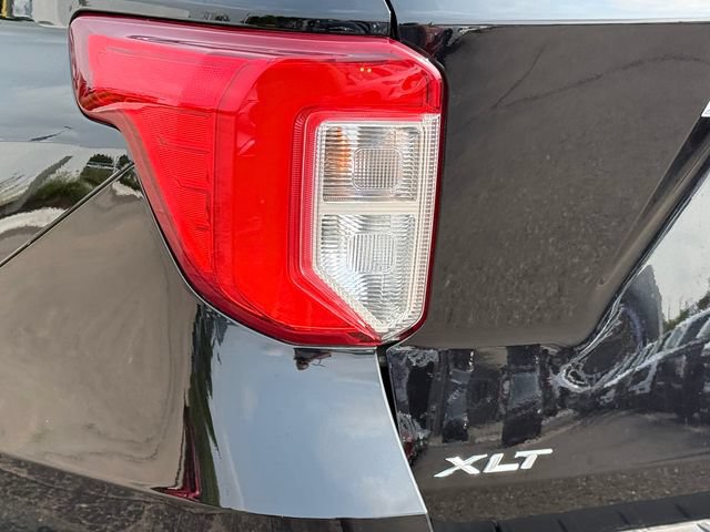 Certified 2024 Ford Explorer XLT w/ Equipment Group 202A AWD/4WD image 31