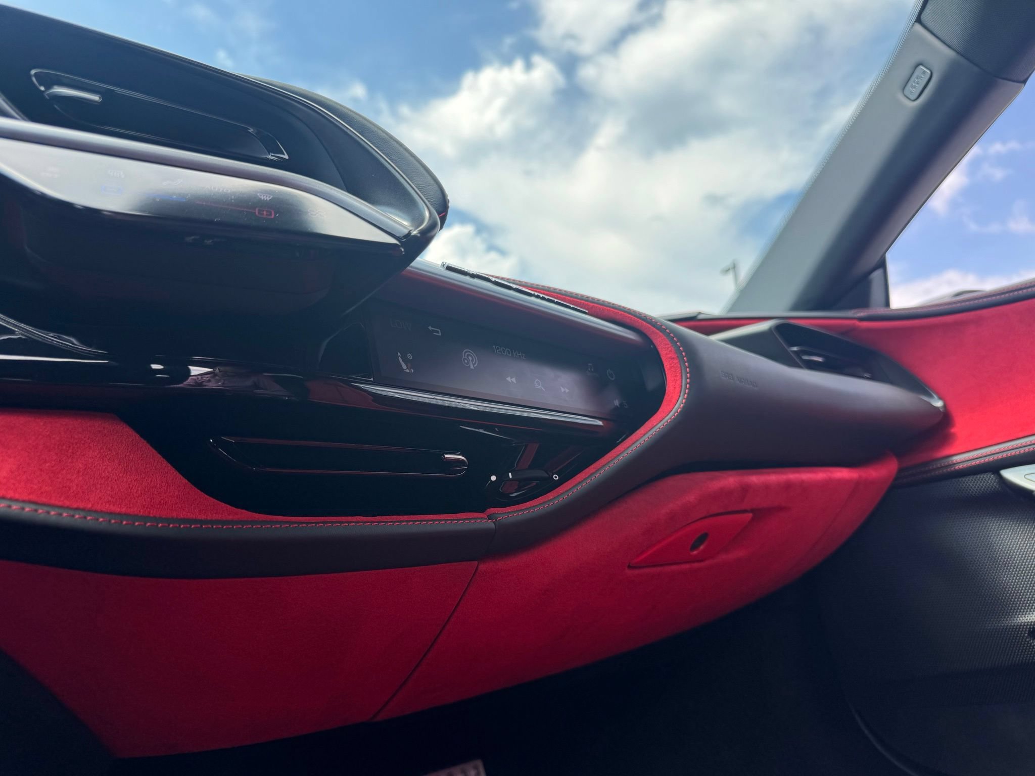 Used 2023 Ferrari SF90 Stradale AWD/4WD image 20