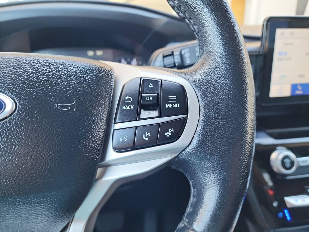 Used 2023 Ford Explorer Limited w/ Equipment Group 301A AWD/4WD image 26