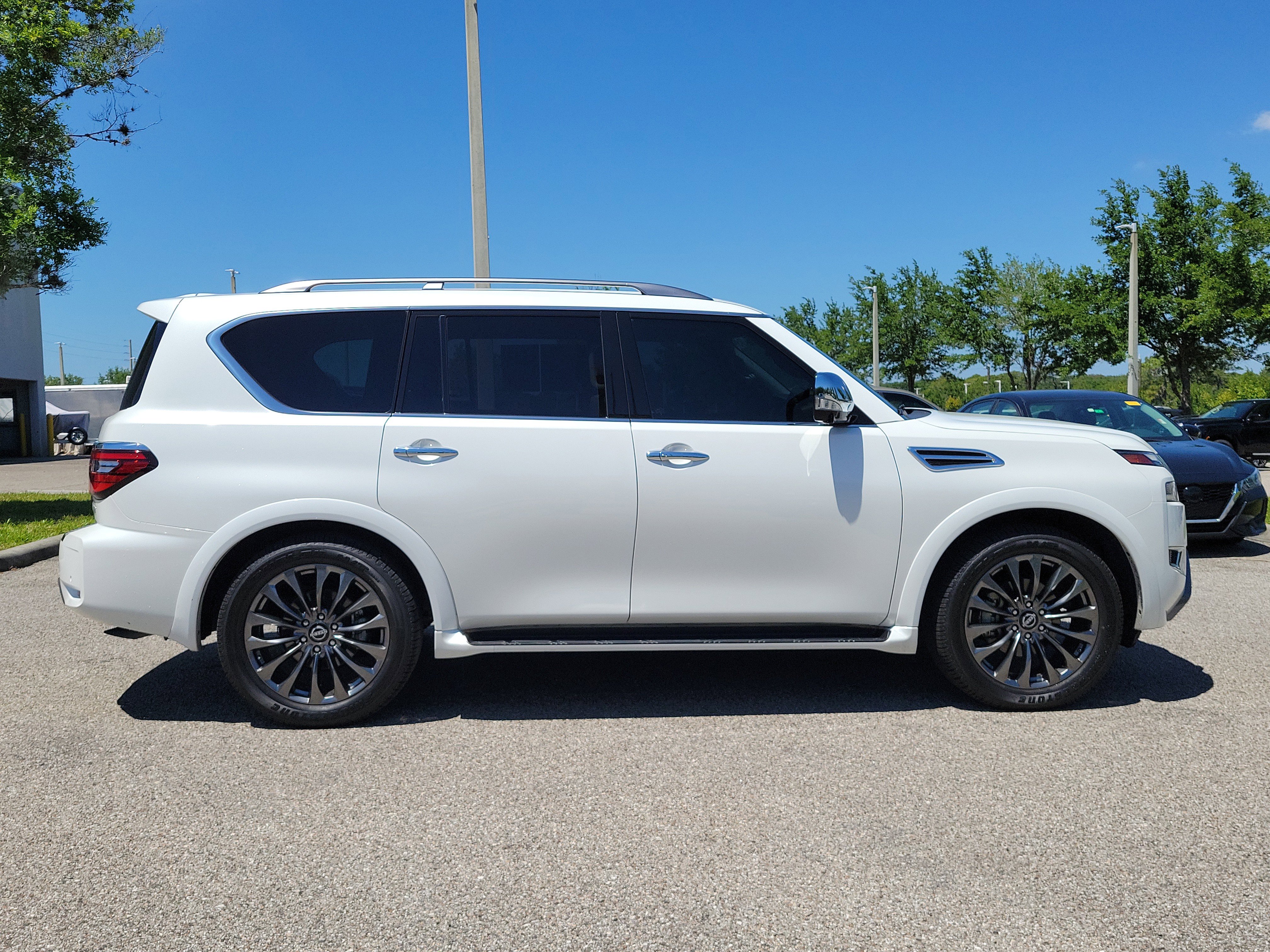 Certified 2023 Nissan Armada Platinum w/ Captain's Chairs Package AWD/4WD image 9