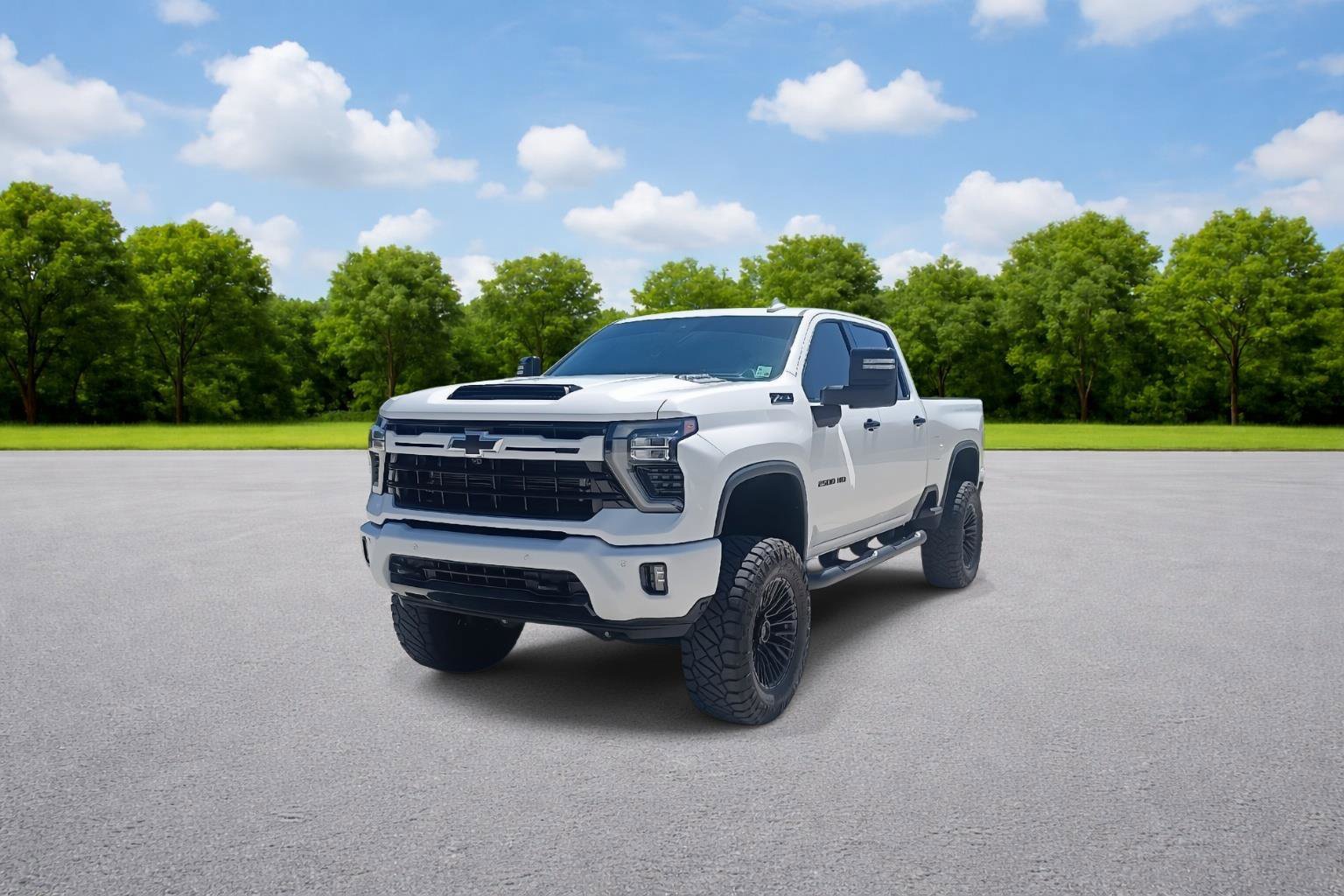 Used 2024 Chevrolet Silverado 2500 LTZ w/ LTZ Plus Package image 3