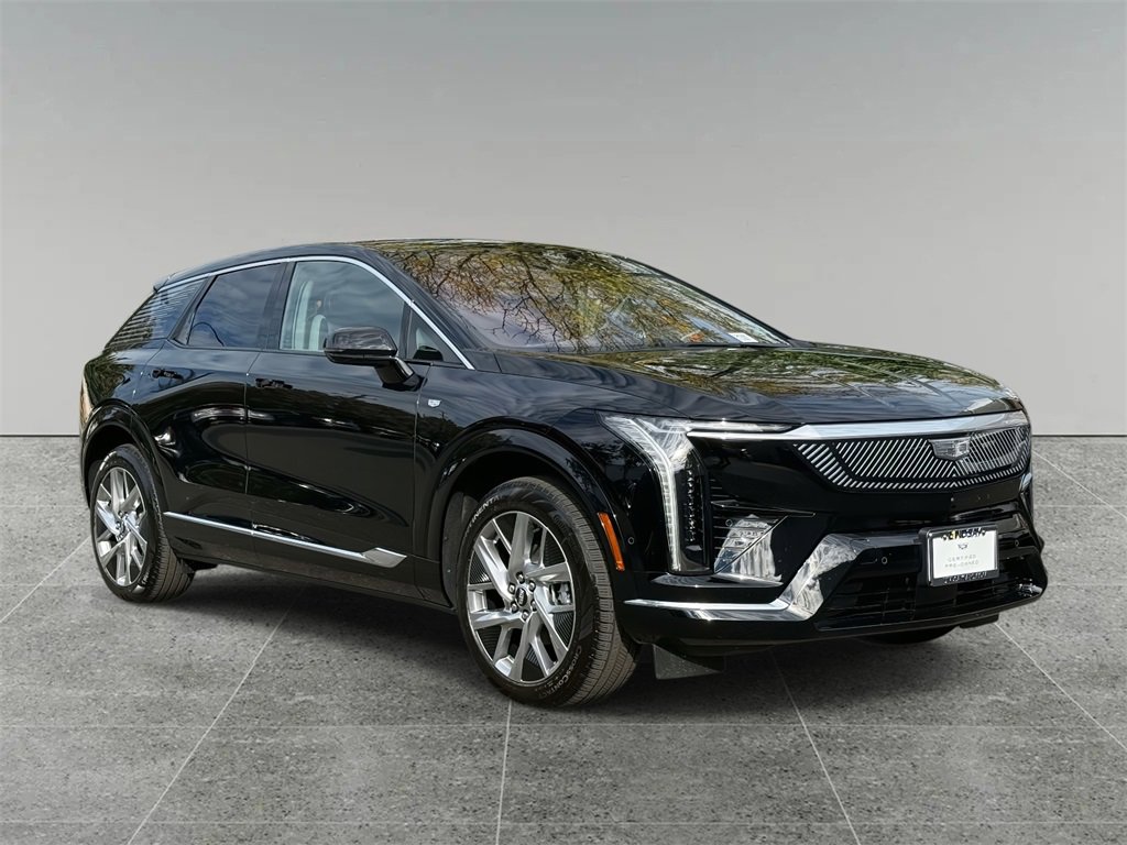 Used 2025 Cadillac Optiq Luxury 1 image 9