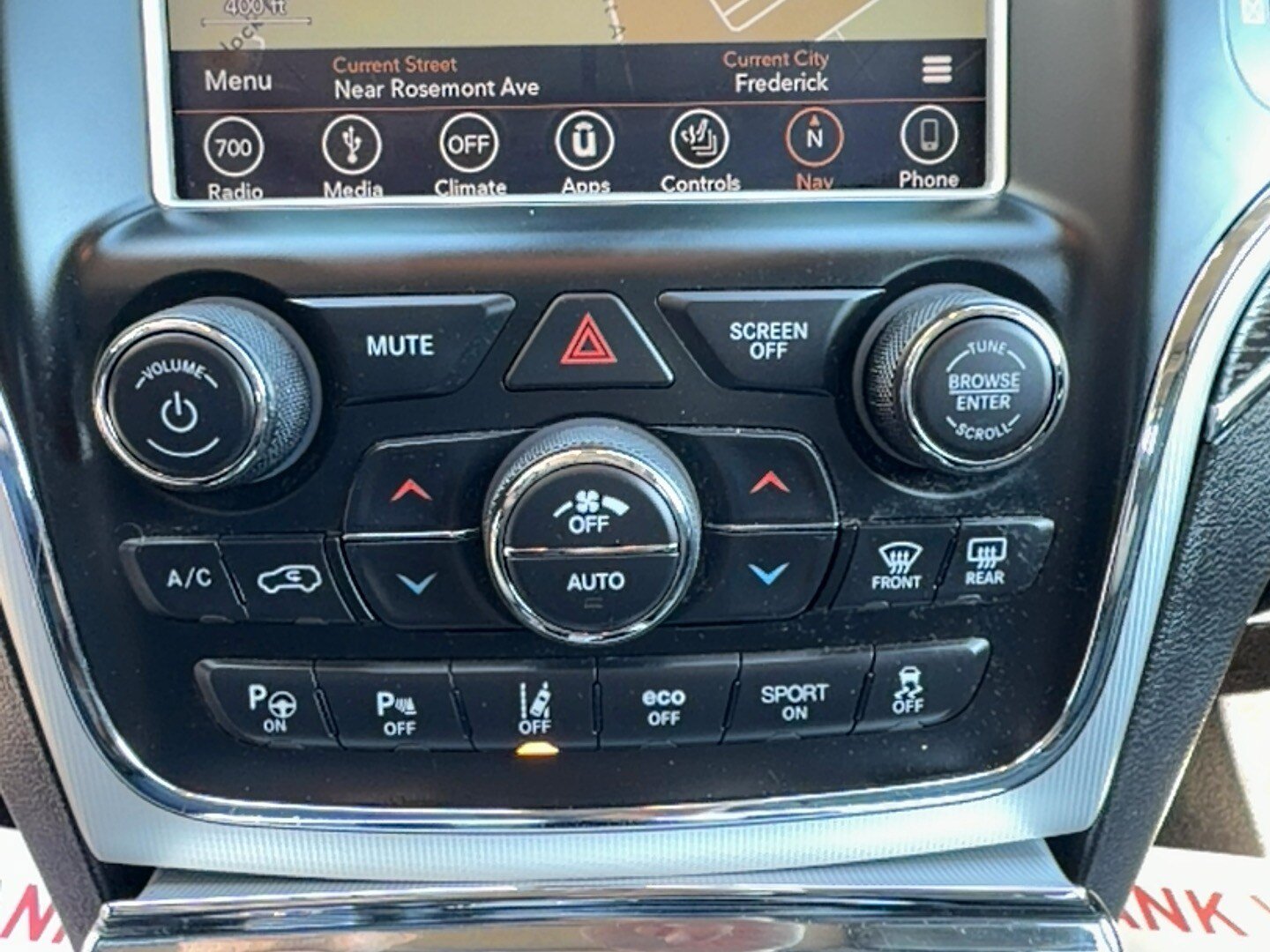 Used 2018 Jeep Grand Cherokee Summit AWD/4WD image 10