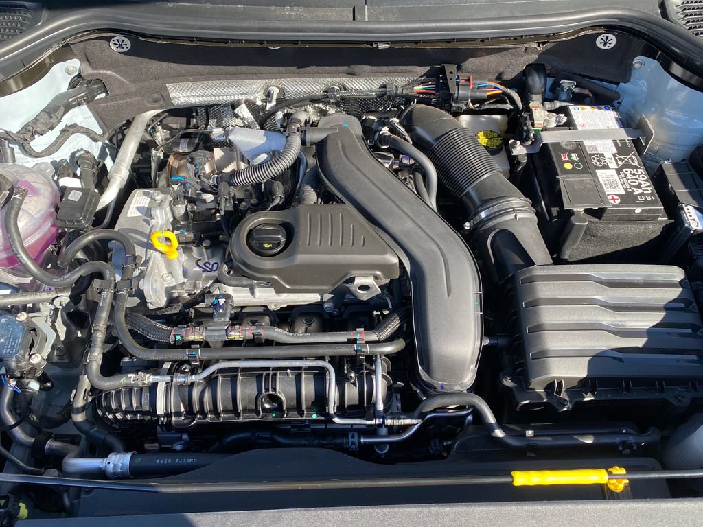 New 2026 Volkswagen Taos SE FWD image 28
