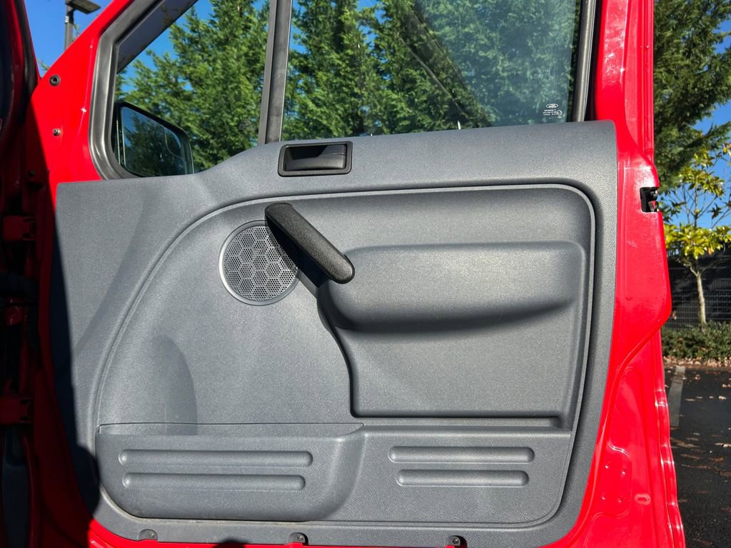 Used 2011 Ford Transit Connect XLT Premium image 25