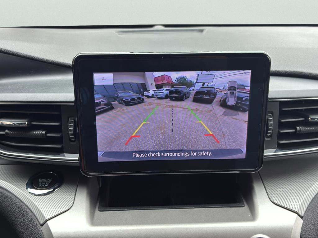 Used 2022 Ford Explorer XLT w/ Equipment Group 202A image 29