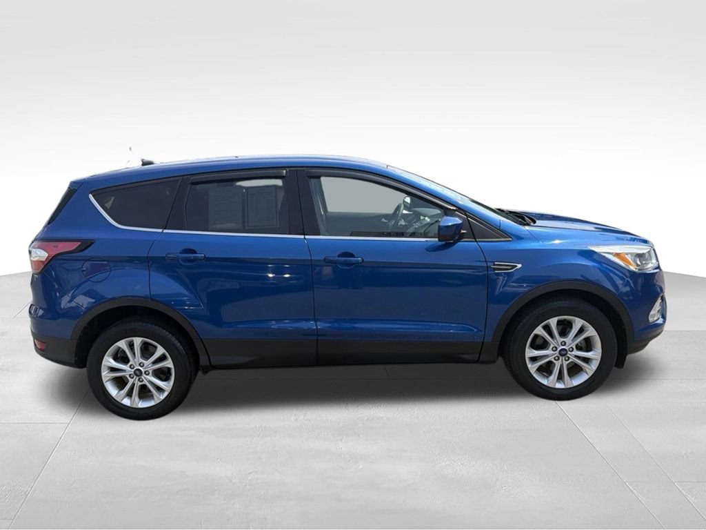 Used 2017 Ford Escape SE FWD image 6