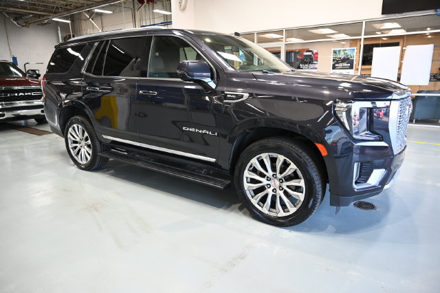 Used 2023 GMC Yukon Denali w/ LPO, Floor Liner Package AWD/4WD image 8