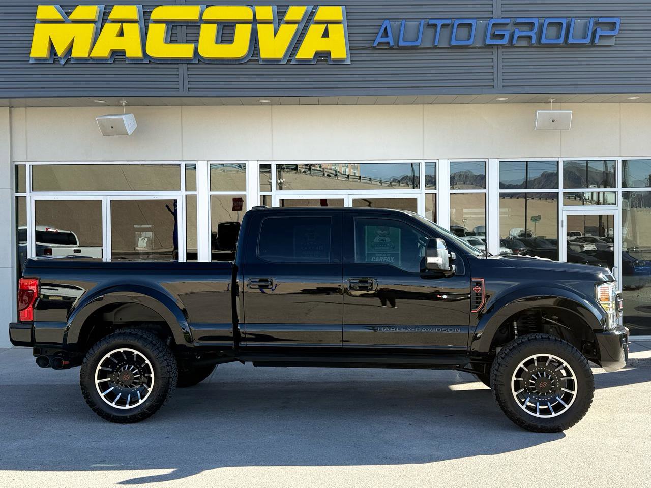 Used 2021 Ford F250 Lariat w/ Lariat Ultimate Package AWD/4WD image 1