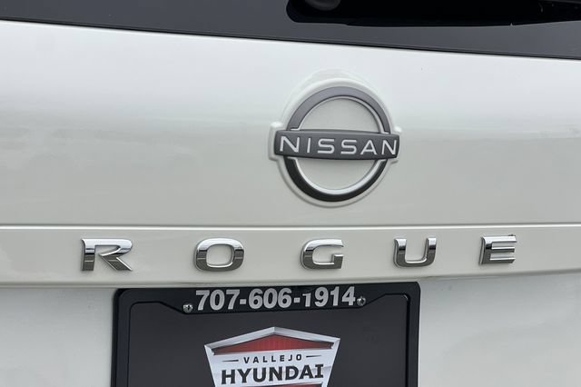 Used 2023 Nissan Rogue SV w/ SV Premium B Package FWD image 34